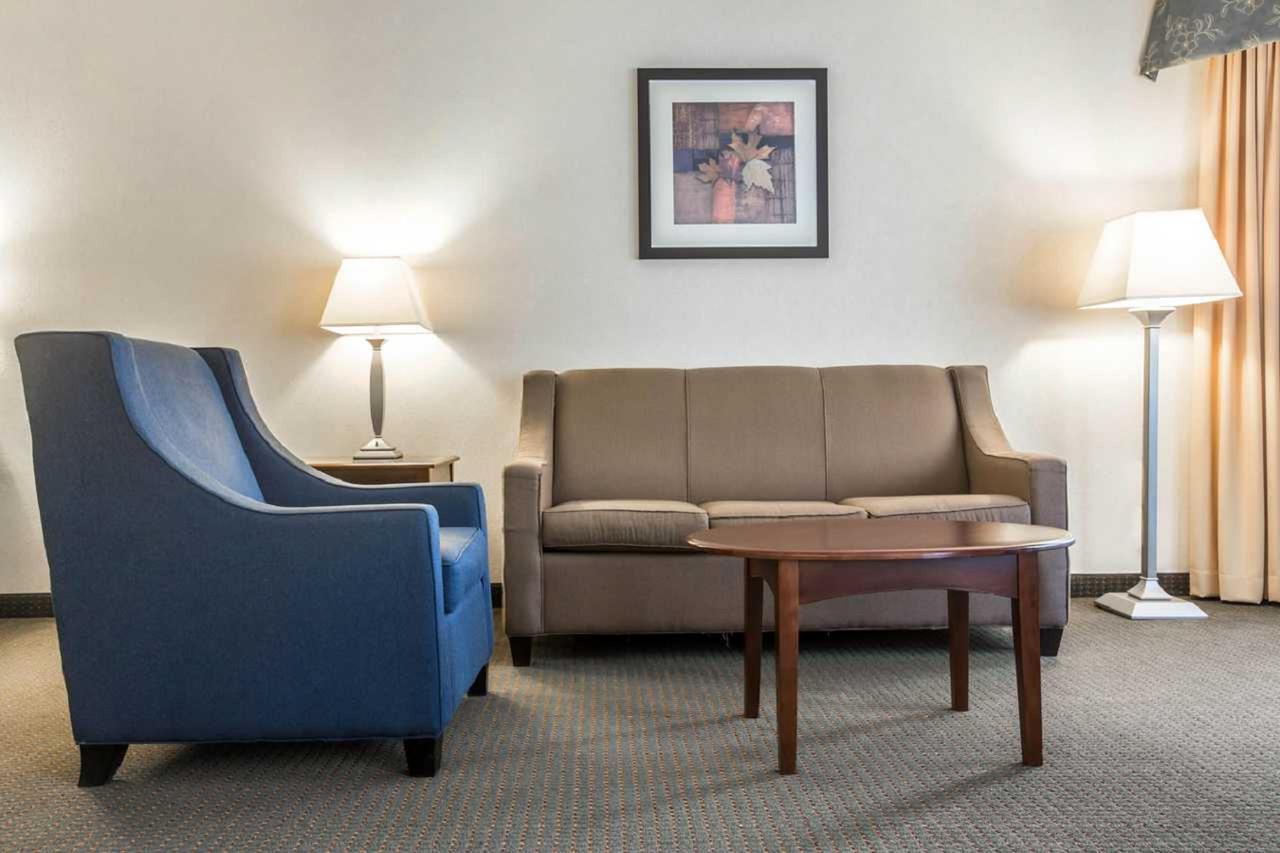 Comfort Suites South Burlington Near University Eksteriør billede