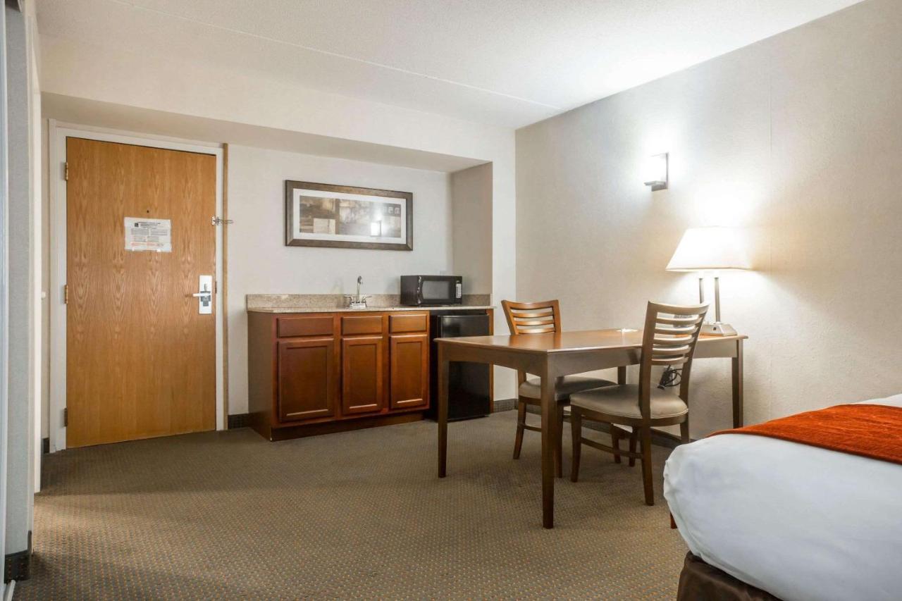 Comfort Suites South Burlington Near University Eksteriør billede